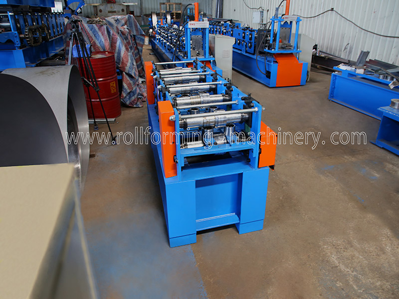 Auto Change Type Shelf Box Beam Roll Forming Machine